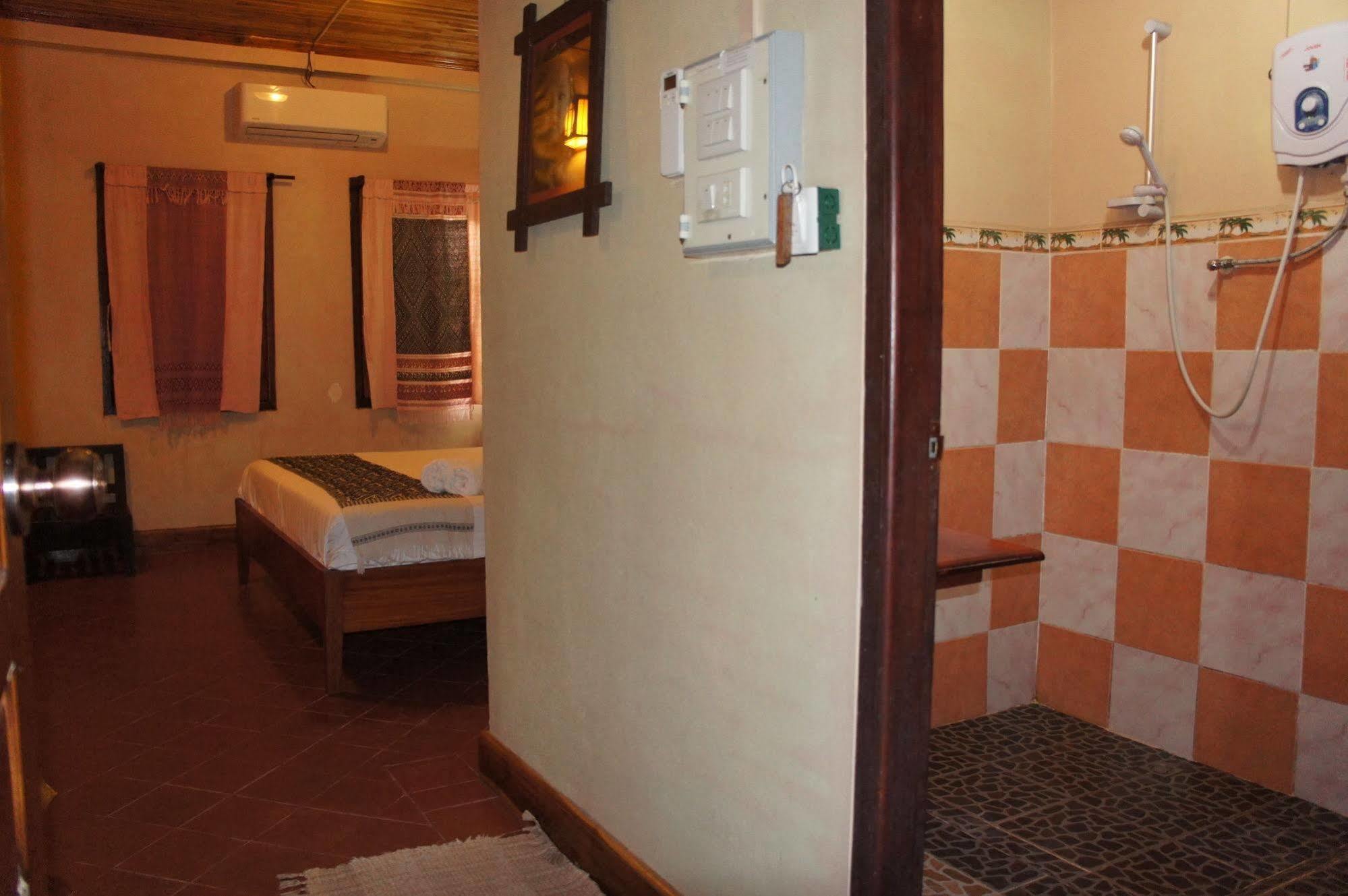 לואנג פרבאנג Lao Lu Lodge מראה חיצוני תמונה