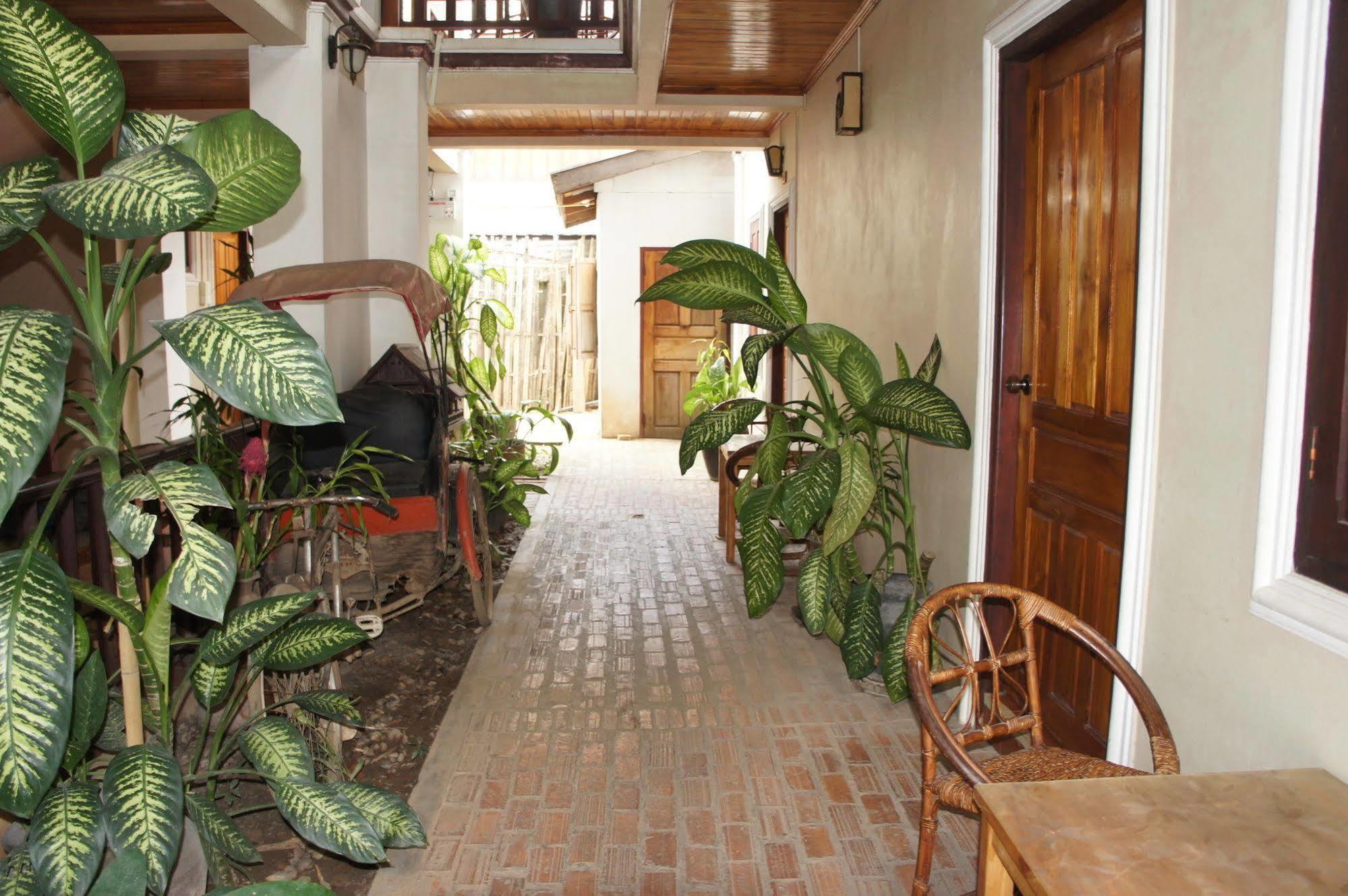 לואנג פרבאנג Lao Lu Lodge מראה חיצוני תמונה